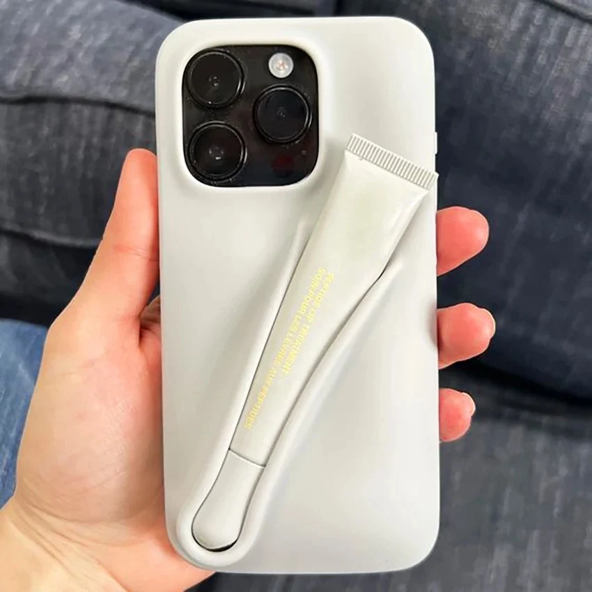 Lip Phone Case - Image 4